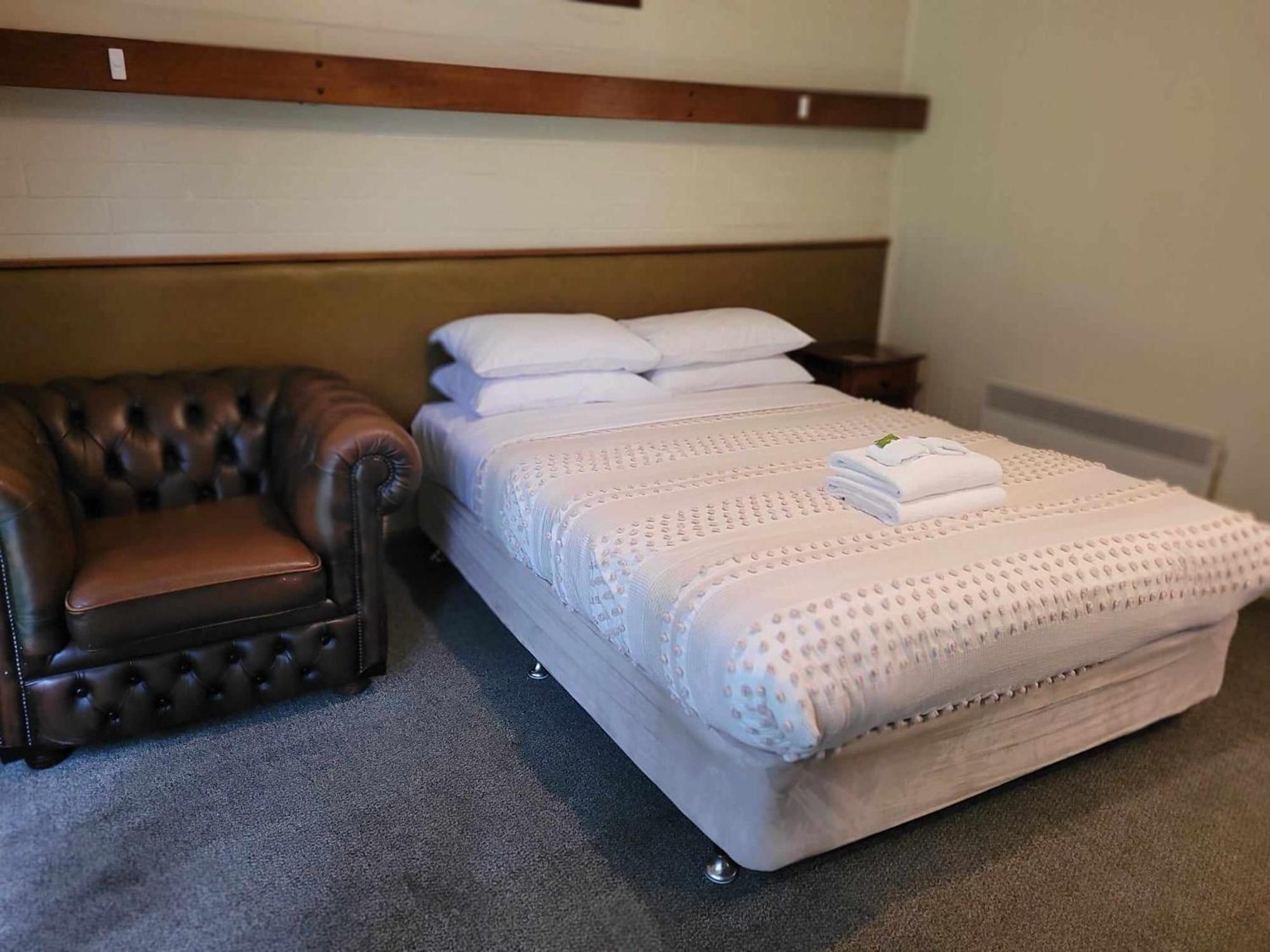 The Bright Motor Inn Ngoại thất bức ảnh