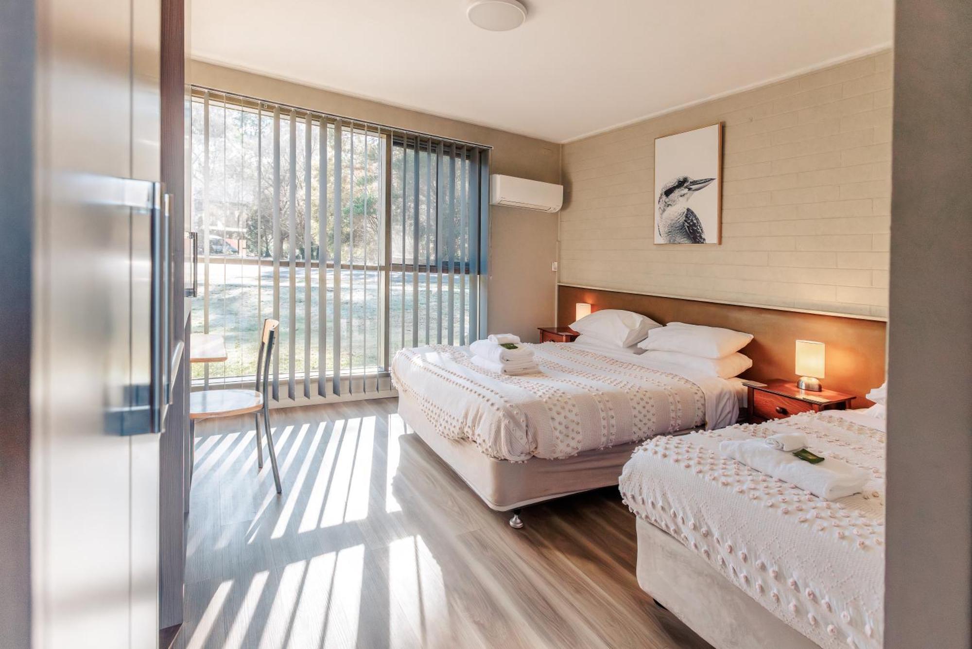 The Bright Motor Inn Ngoại thất bức ảnh