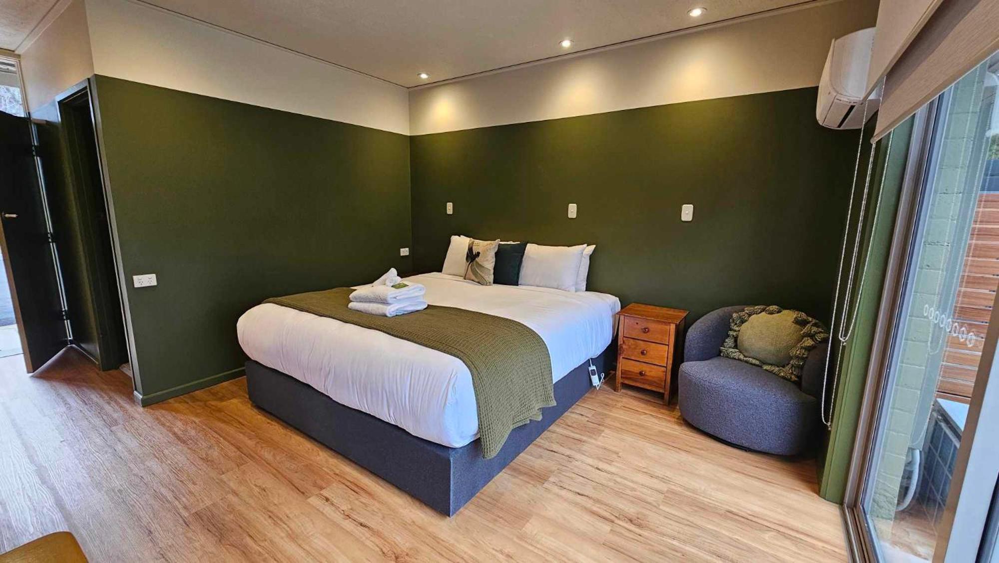 The Bright Motor Inn Ngoại thất bức ảnh