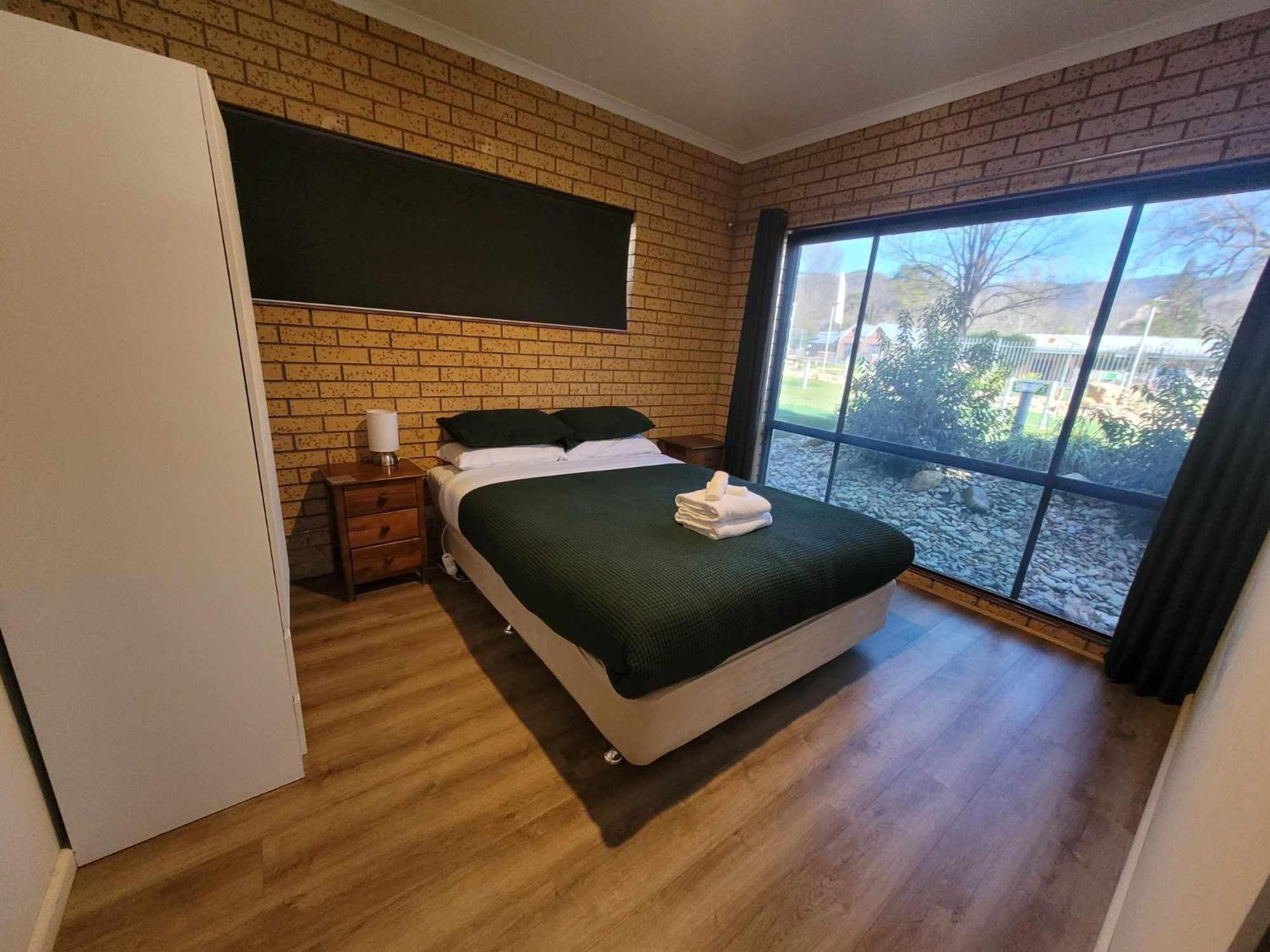 The Bright Motor Inn Ngoại thất bức ảnh